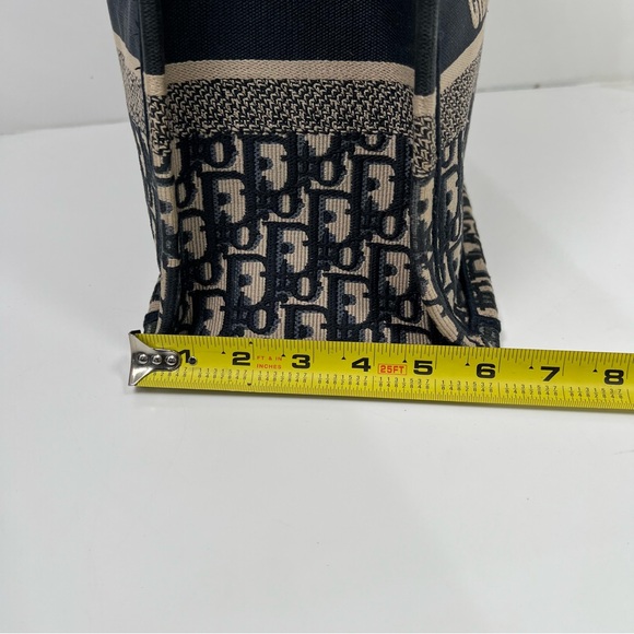 Dior Womens Medium Dior Book Tote Bag Oblique Motif Cotton Ercu/Blue Pre-Owned - Picture 13 of 15